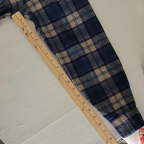 Vintage Pendleton Flannel Made in USA size M 100% Wool BinW - Picture 9 of 9